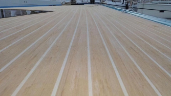 Teaknotek e Flexiteek la storia ed il futuro del teak sintetico Teaknotek e Flexiteek la storia ed il futuro del teak sintetico