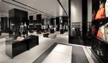 Il Teak è un materiale ideale per arredi d'interni Il Teak è un materiale ideale per arredi d'interni